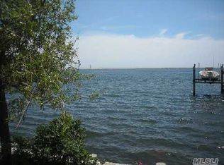 77 E Beach Promenade, Lindenhurst, NY 11757