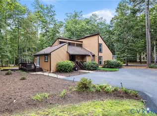 3200 Hunts Bridge Ct, Midlothian, VA 23112
