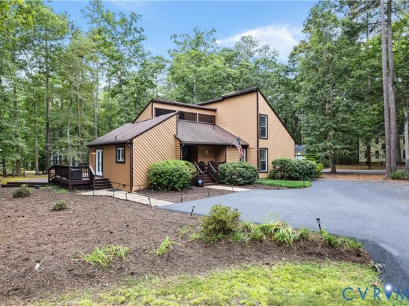 3200 Hunts Bridge Ct, Midlothian, VA 23112