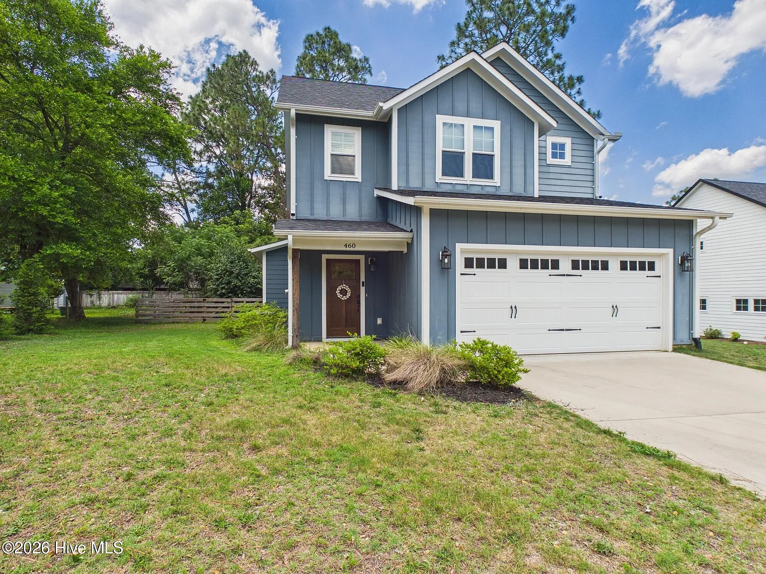 3 bed, 2.5 bath, $2,500 — Photo 2