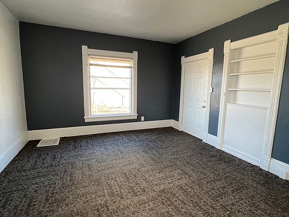 3rd image of 1229 1st Ave N #1