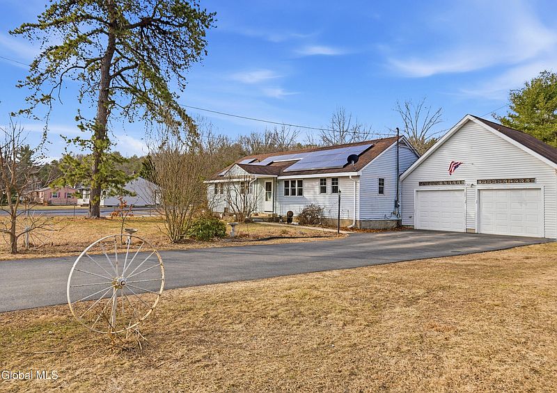 2nd image of 191 Redmond Road