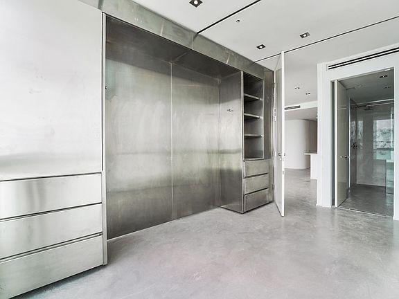 5th image of 100 S Pointe Dr APT 2306