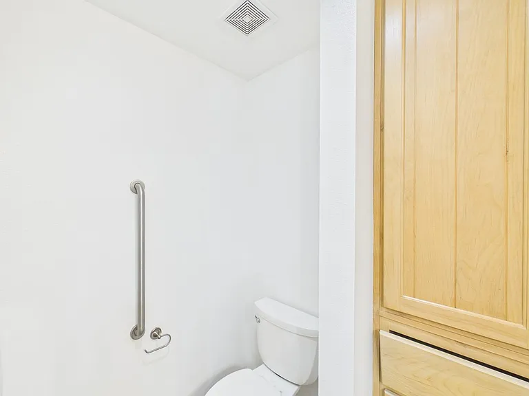 1721 Cherrywood Dr — Photo 37