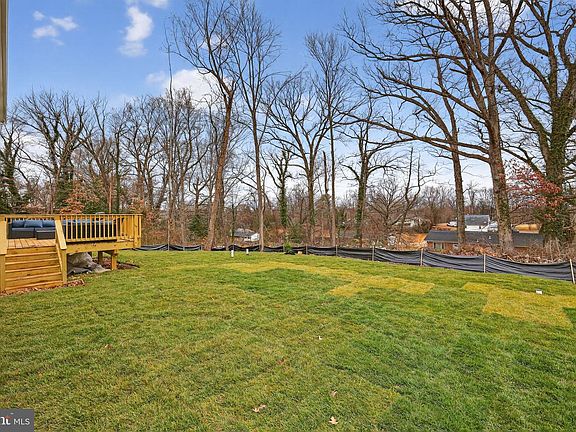 3rd image of 1024 Broadview Rd