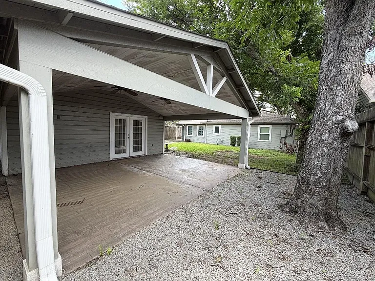 1639 Ebony Ln — Photo 7