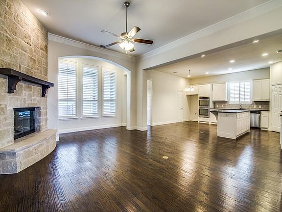 3rd image of 3111 Gentry Dr