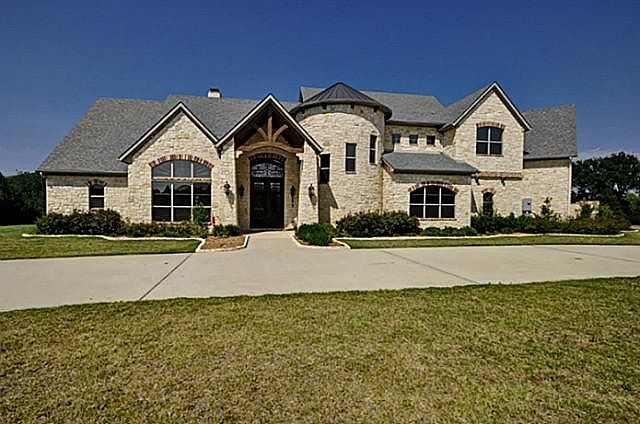 1st image of 571 Ambrym Dr