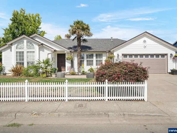 4321 Raccoon Ave NE, Salem, OR 97305