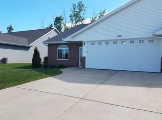 1791 Burgoyne Ct, De Pere, WI 54115