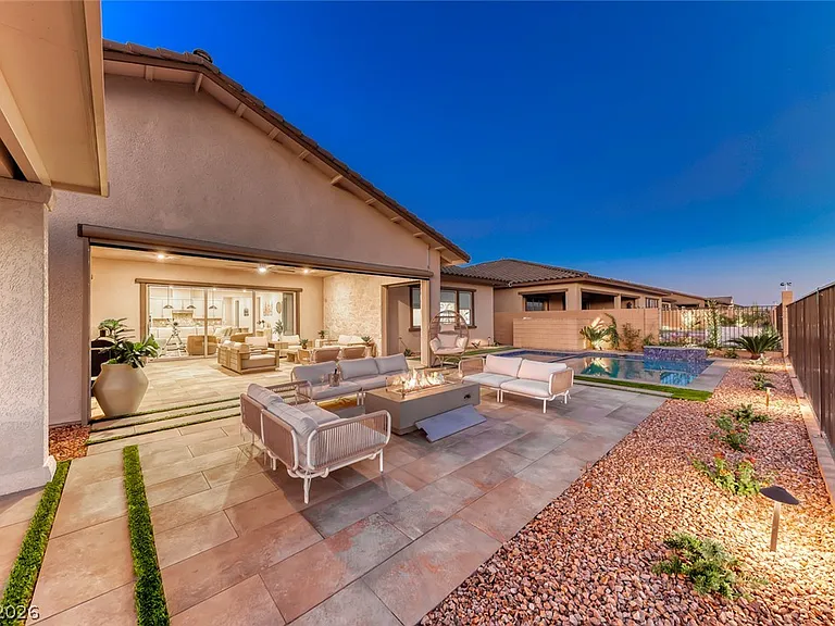 375 Portus Delphini Ct — Photo 2