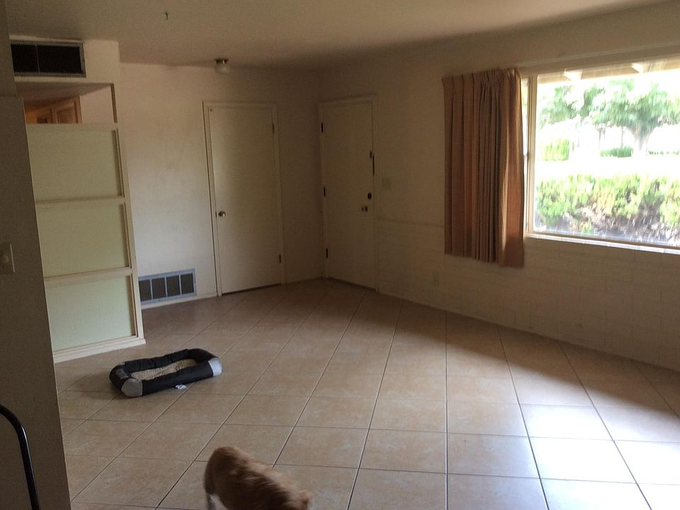 2nd image of 2732 Meadowlark Dr