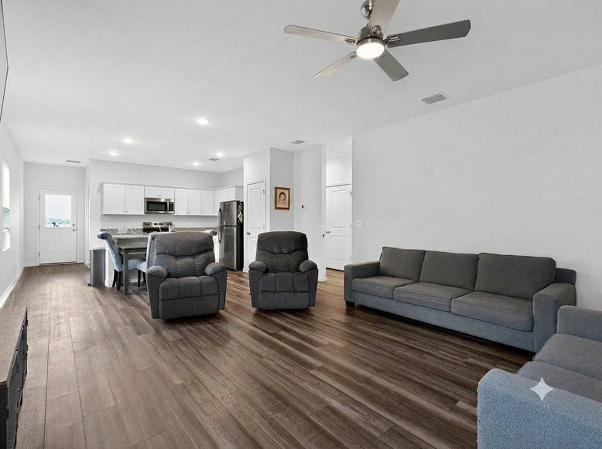 3 bed, 2.0 bath, 1401 sqft, $1,775 — Photo 2