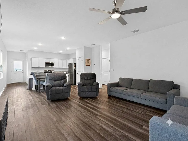608 Magnum Force Dr — Photo 2