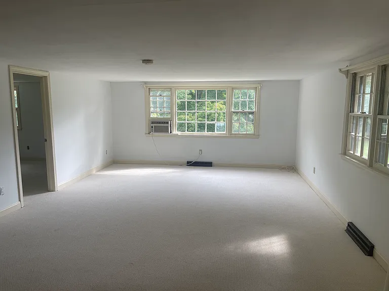 30 Hopyard Rd #1 — Photo 2