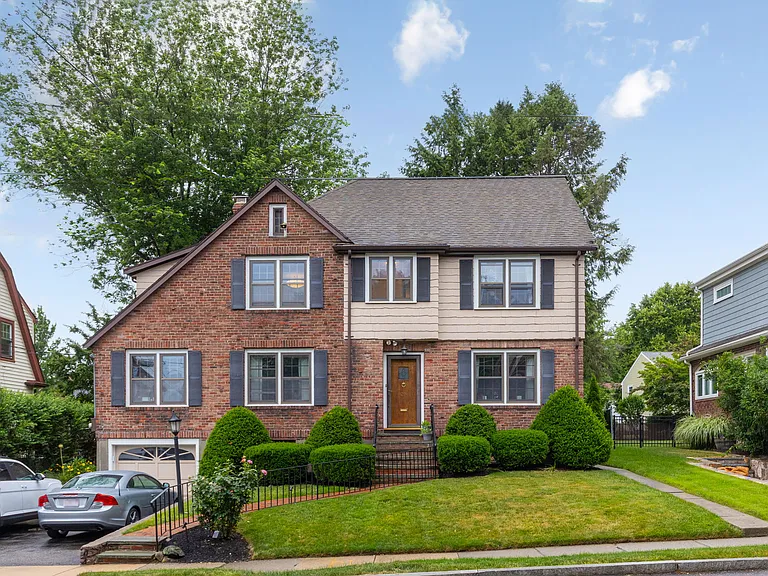 23 Richardson Rd — Photo 1