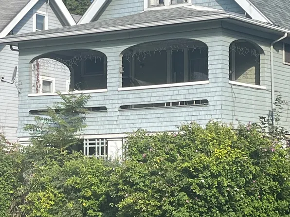 2679 Hampshire Rd #3, Cleveland, OH 44106