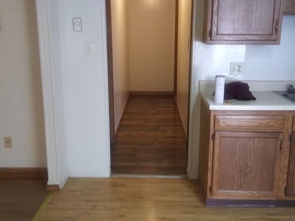 2nd image of 102 Saint Clairs Vlg #102