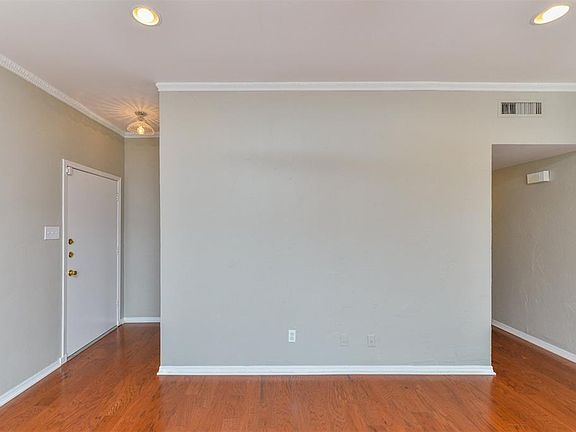 5th image of 4432 Harlanwood Dr APT 225