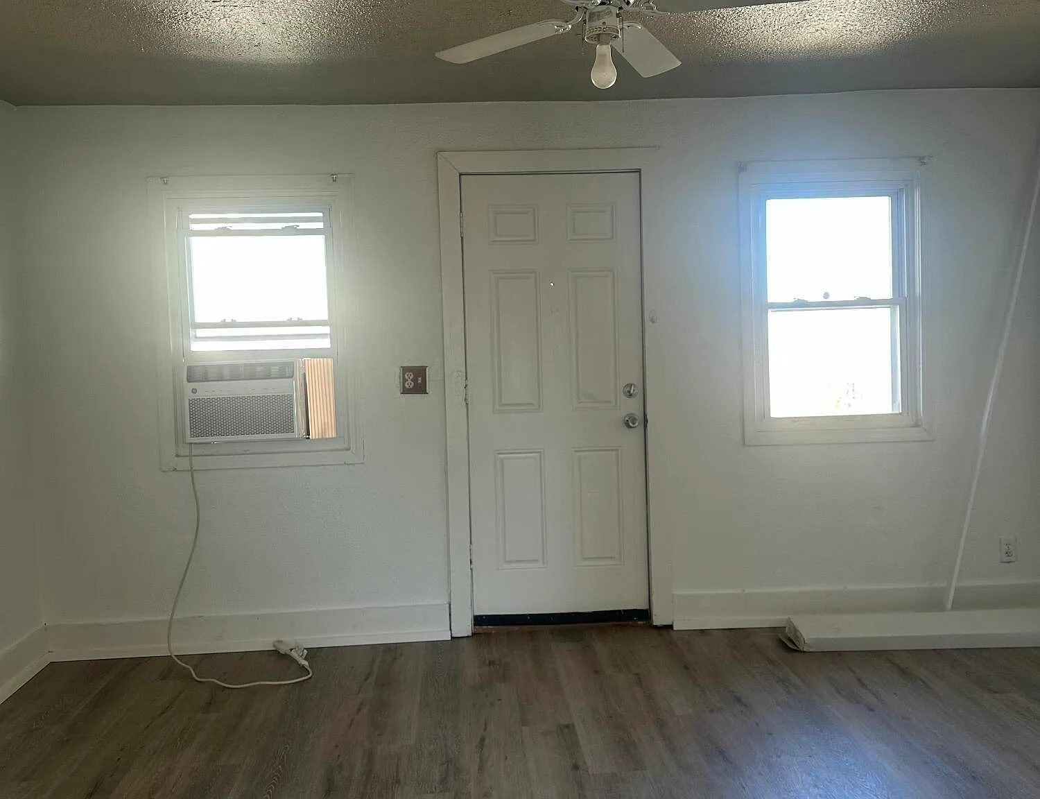 1 bed, 1.0 bath, 330 sqft, $750 — Photo 3