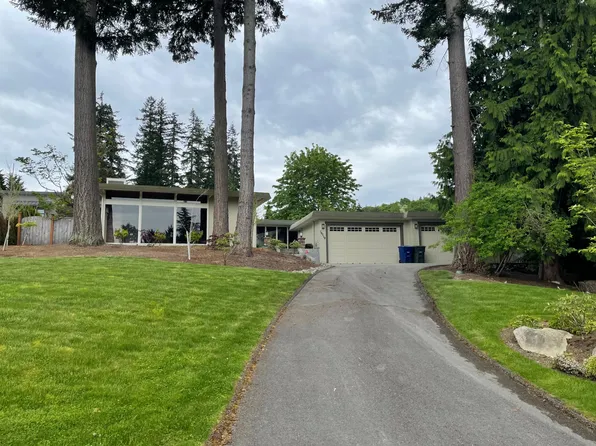 15719 SE 45th Pl, Bellevue, WA 98006