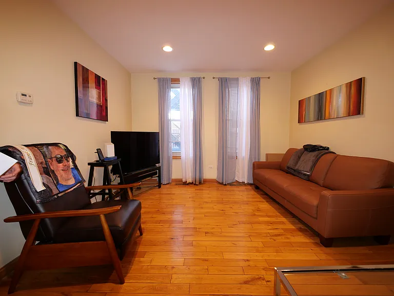 3247 S Emerald Ave #3R — Photo 7