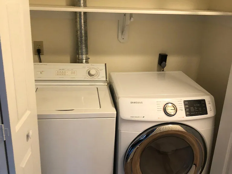 690 S Porter St #19 — Photo 14