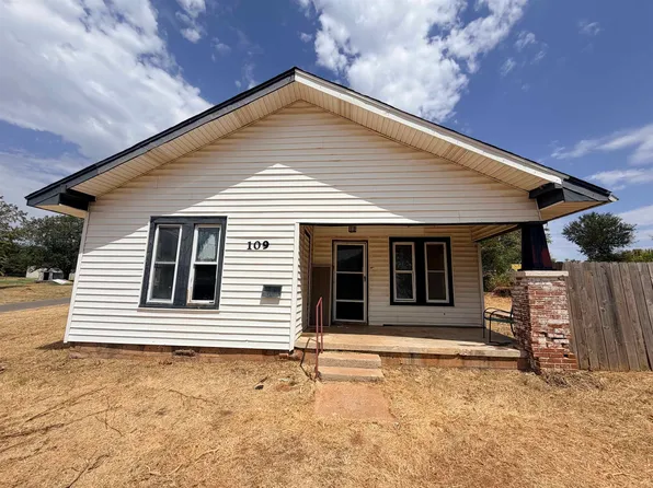 109 W Apache Ave, Rush Springs, OK 73082