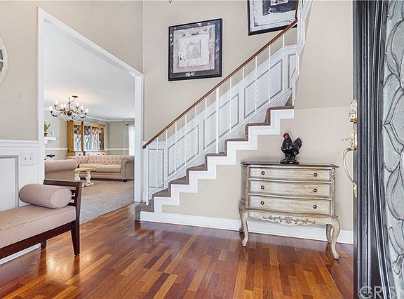 5th image of 4517 Stark Ave