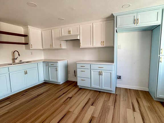 3rd image of 7334 Mimosa Ave