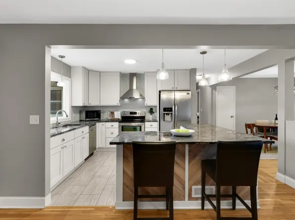 3018 Sumter Ave S, Saint Louis Park, MN 55426