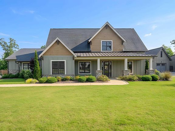 2nd image of 2756 Blackridge Ln