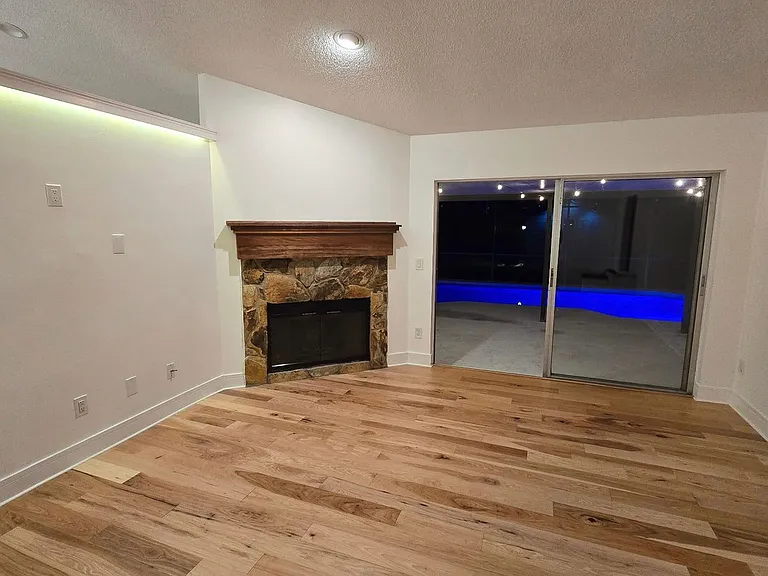 211 N Cervidae Dr — Photo 2