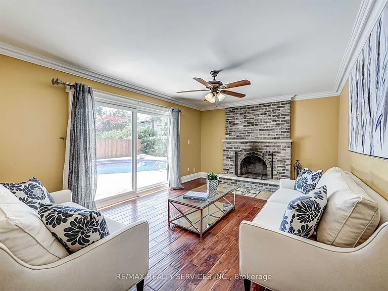 1570 Tipperary Ct — Photo 15