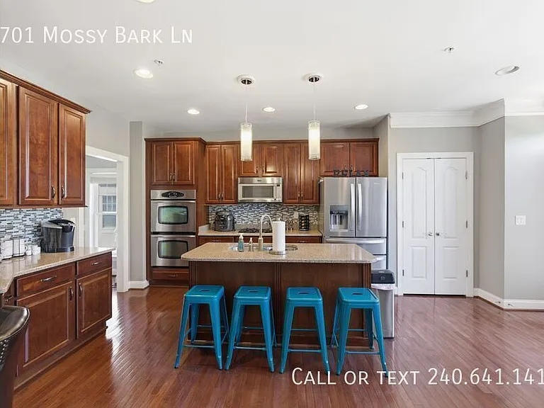 9701 Mossy Bark Ln — Photo 10