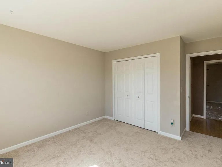 10276 Racquet Cir — Photo 2