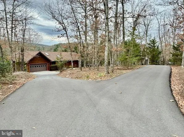 106 Vista Ct, Cross Junction, VA 22625
