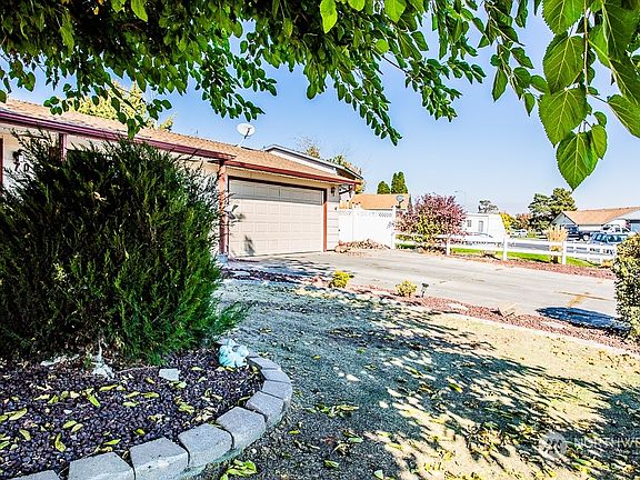 5th image of 706 Sagebay Dr