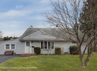 14 Heddin Pl, Middletown, NJ 07748