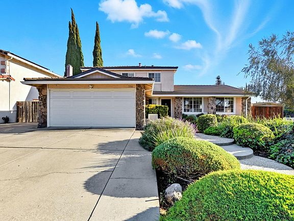 2nd image of 3344 Quesada Dr