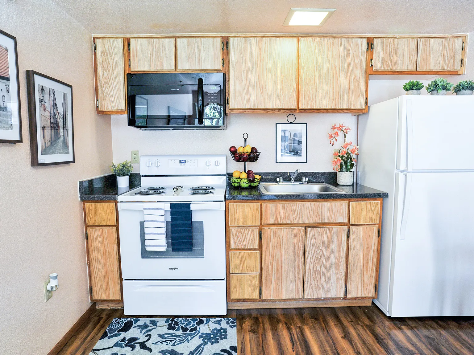1 bed, 400 sqft, $1,175 — Photo 1