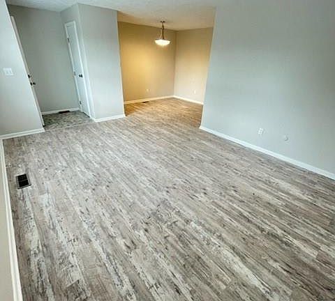 2nd image of 5306-5308 Greencroft Dr