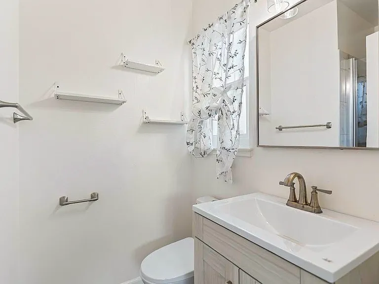 175 Barker St — Photo 12