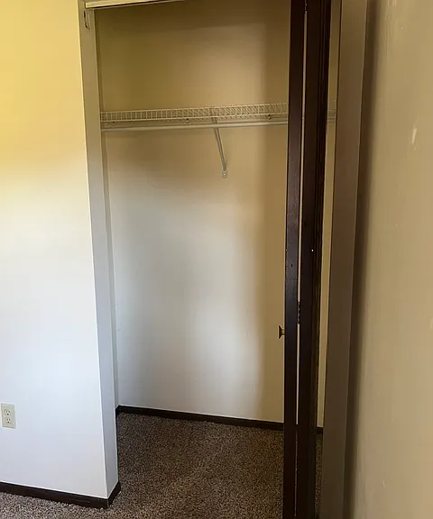 1043 Cranston Dr — Photo 9