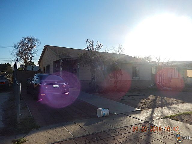 1st image of 471 W Hamilton Ave