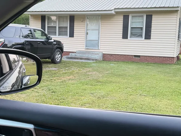 3388 Grainger Station Rd, Grifton, NC 28530