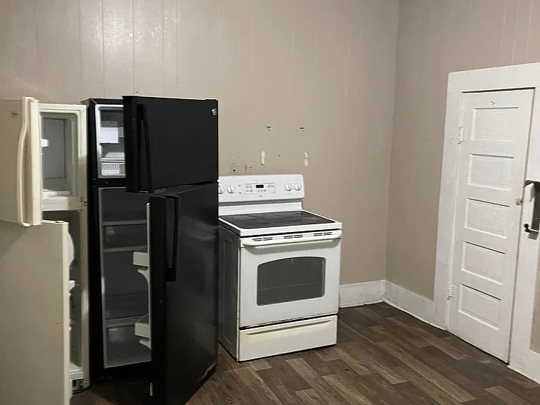 411 W King St #A — Photo 2