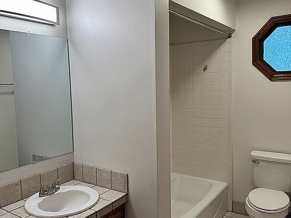 4th image of 2115 N Fruitland Dr
