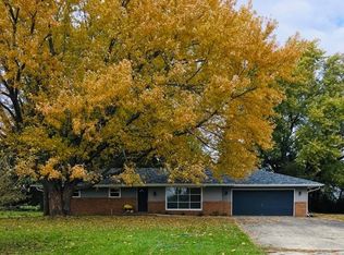 9021 W State St, Winnebago, IL 61088