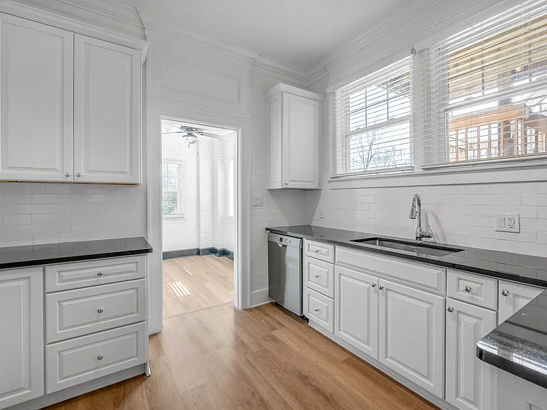 1211 Richmond Rd — Photo 37